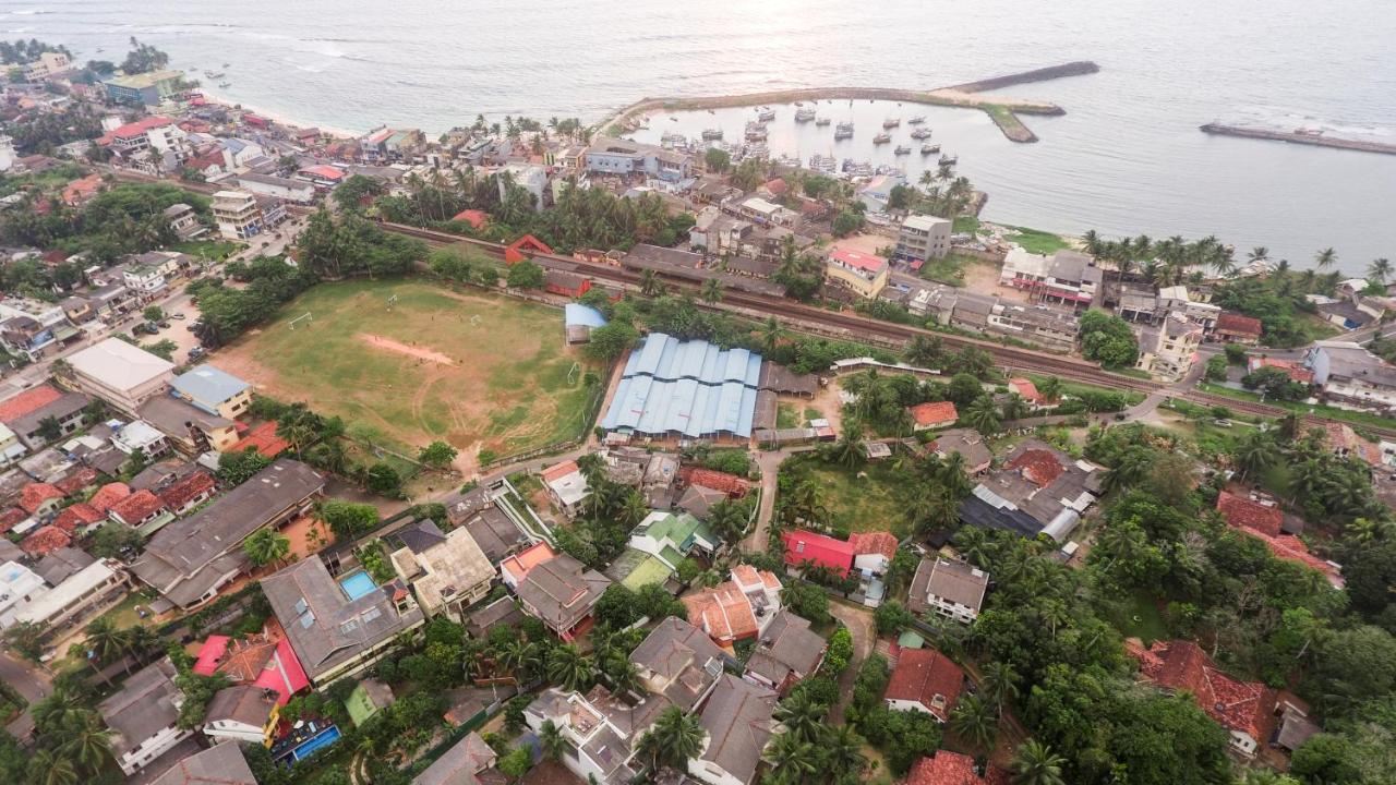 Shakuna Villa Hikkaduwa Exterior photo